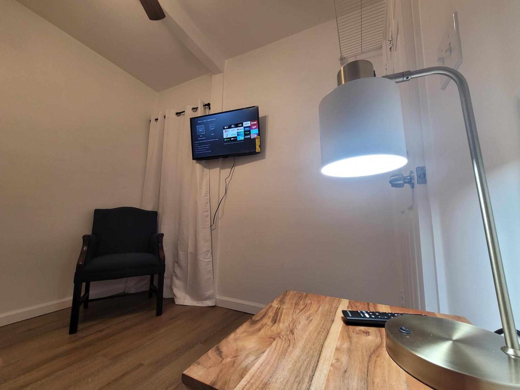One Room In A Renovated Duplex House Near Fsu Tallahassee Kültér fotó